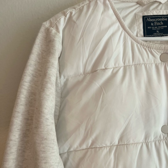 Abercrombie & Fitch Puffer Bomber - Picture 2 of 8